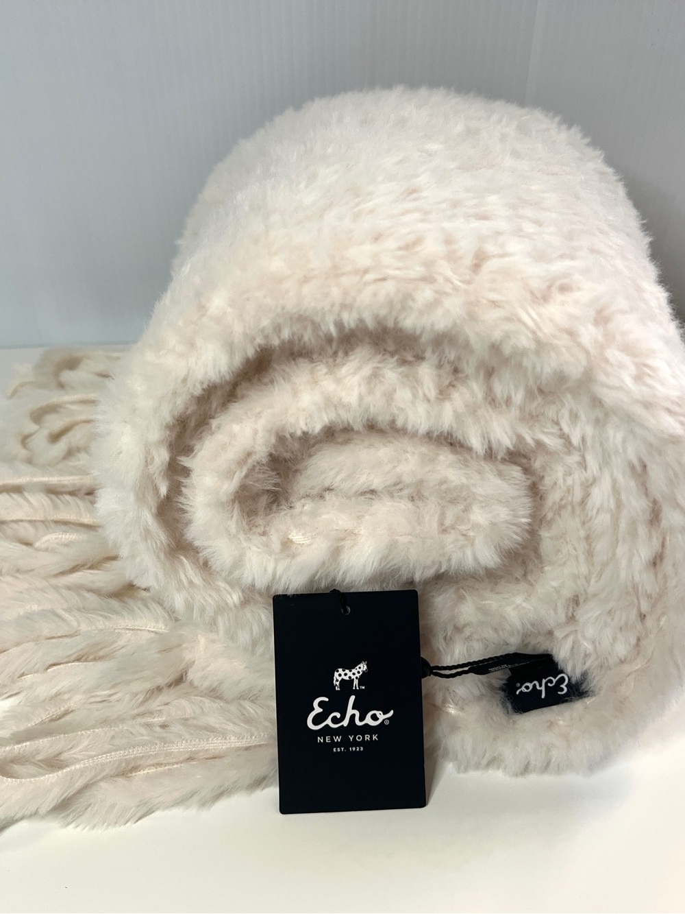 NWT Echo New York Plush Faux Fur Extra Long Fringe Scarf Ivory Blush Winter OS